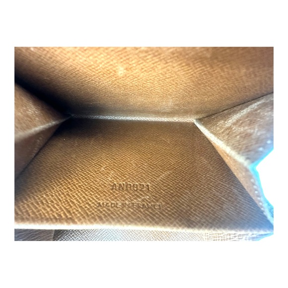 Louis Vuitton Victorine Wallet - Picture 7 of 7